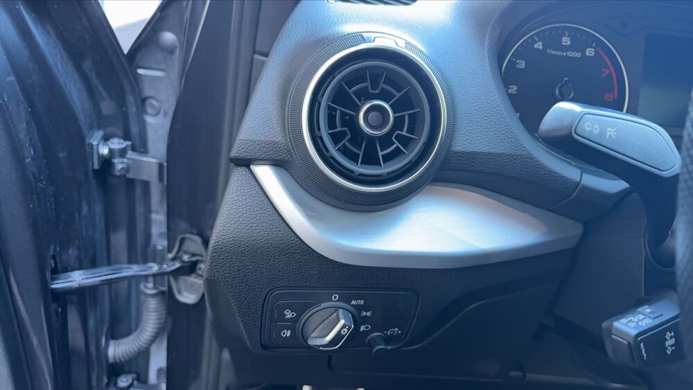 Q2 1.5 TFSI 150 S-Tronic7 S line - Automatique Toit ouvrant 2020 occasion 74500 Evian Les Bains