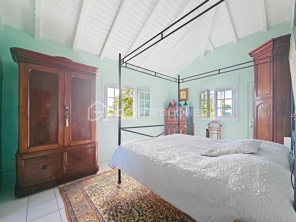 à vendre  Propriété/château Saint-François (97118)