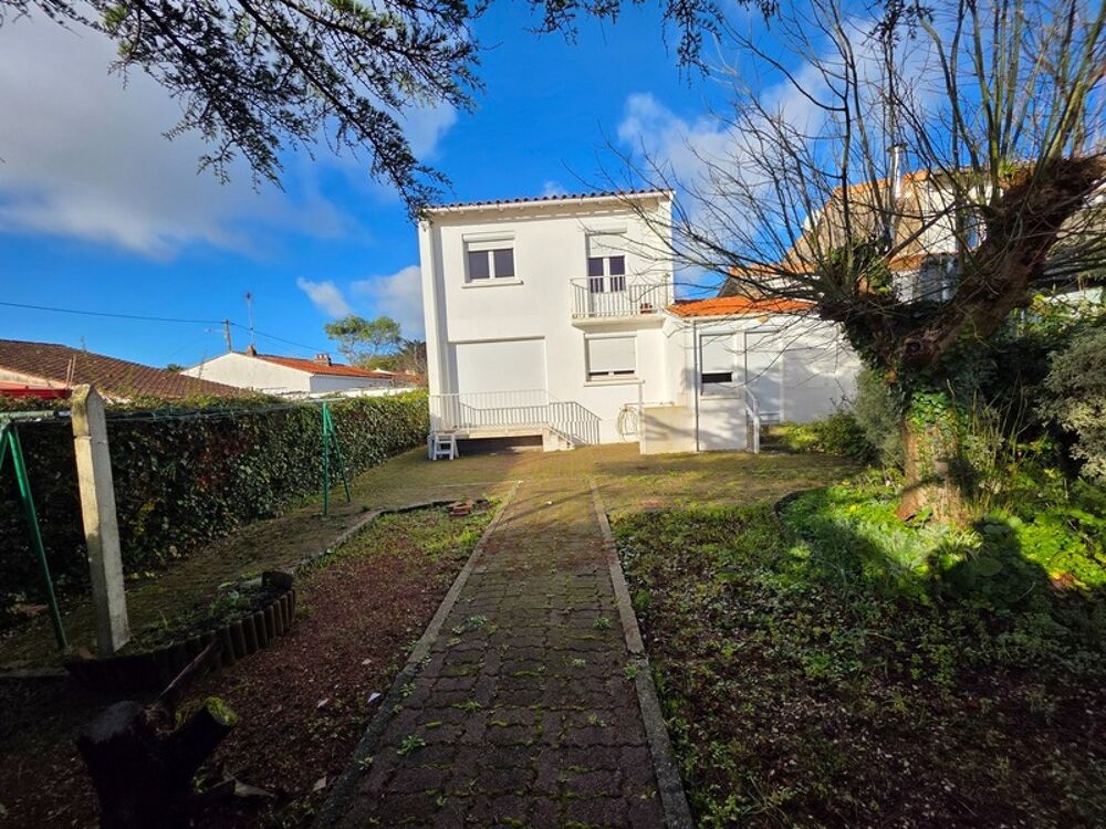 BOURCEFRANC LE CHAPUS (17) A Vendre maison village au calme 5 pièces 84m² avec gd jardin et garage 30m²