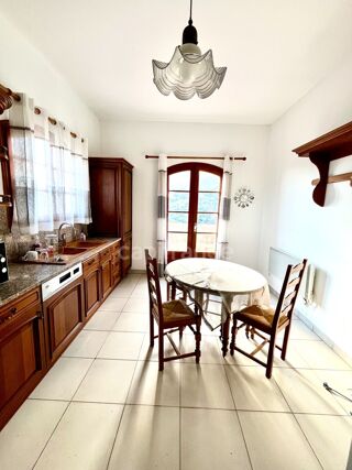  Maison à vendre 10 pièces 353 m²