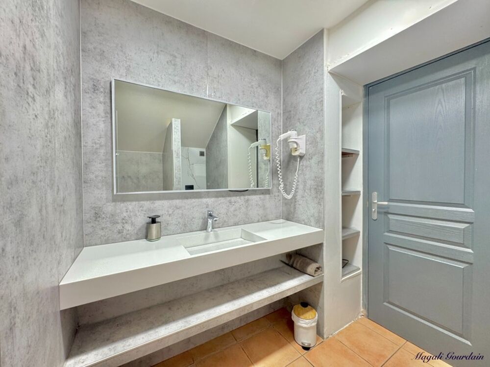 Vente Appartement A VENDRE - CHARMANT STUDIO RENOVE AU COEUR D'UN CADRE TROPICAL RECHERCHE - SAINTE ANNE Sainte anne