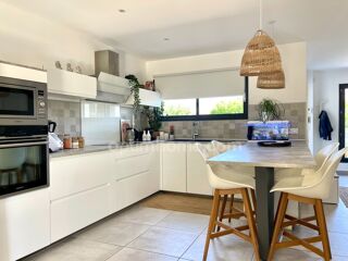  Villa  vendre 5 pices 140 m