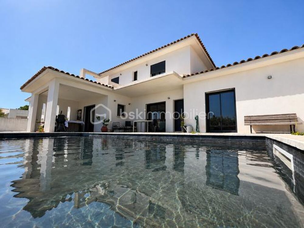 Vente Villa SANARY-SUR-MER – Villa d'architecte 2017 – 129 m² – Piscine – 3 suites – Terrain plat 800 m² Sanary sur mer