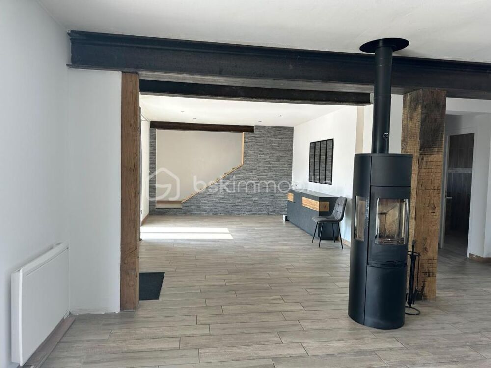 Maison familiale 155 m²  4 chambres  Terrain 1 377 m²  Auzouer-en-Touraine