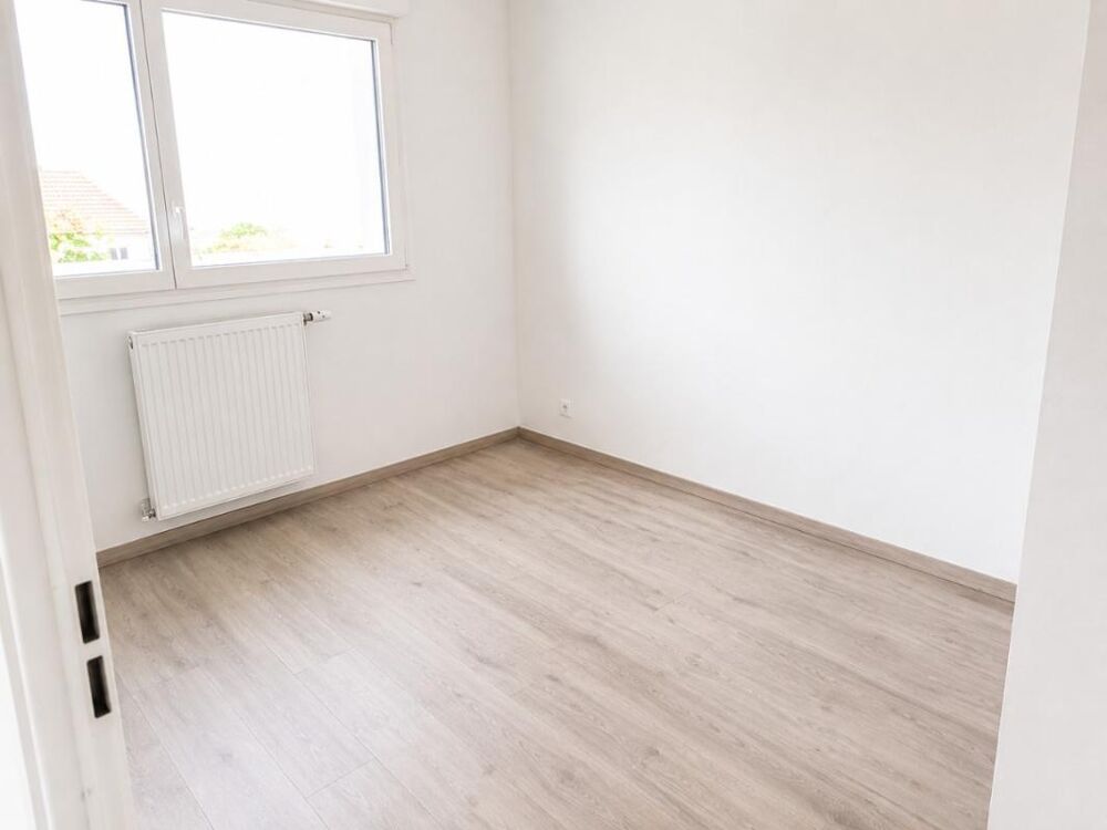 Location Appartement T3 avec terrasse, balcon et parking à CENON Cenon
