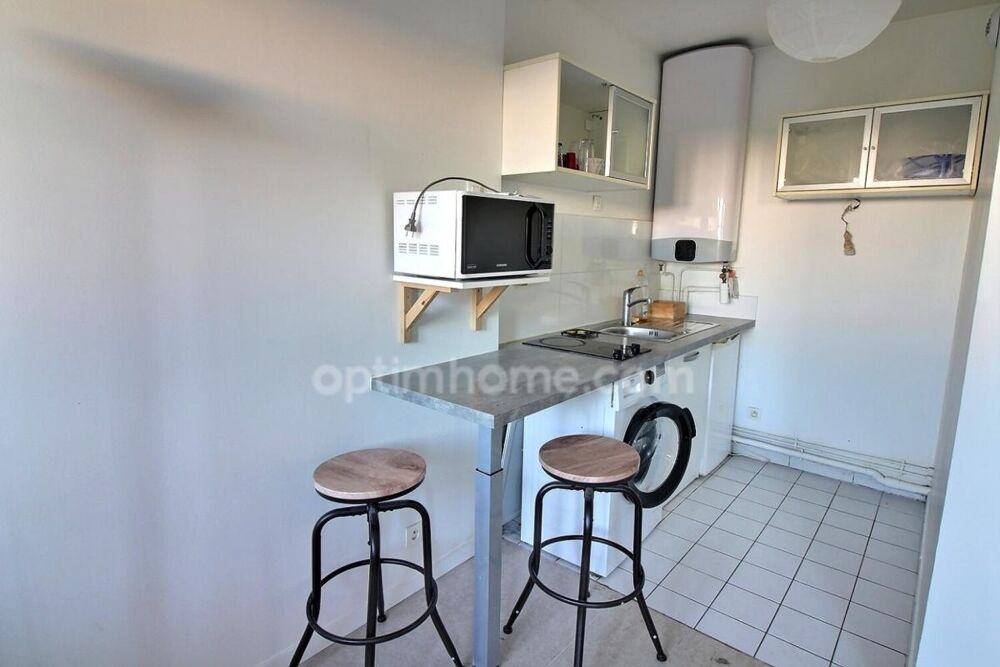 Appartement 1 pièce loué meublé avec terrasse à Carrières sous Poissy au prix de 599 euros C.C. par mois