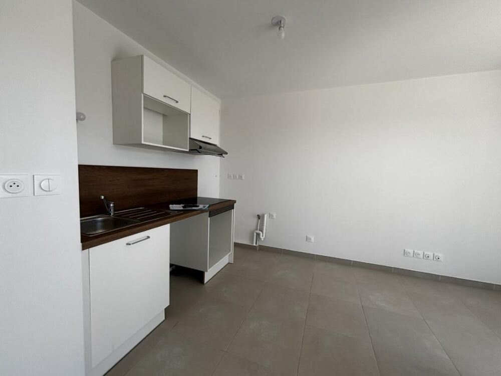 T3 NEUF avec balcon et parking au PONTET