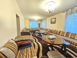  Maison  vendre 15 + pices 270 m