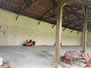  Remise / Grange � vendre 1 pi�ce 374 m�