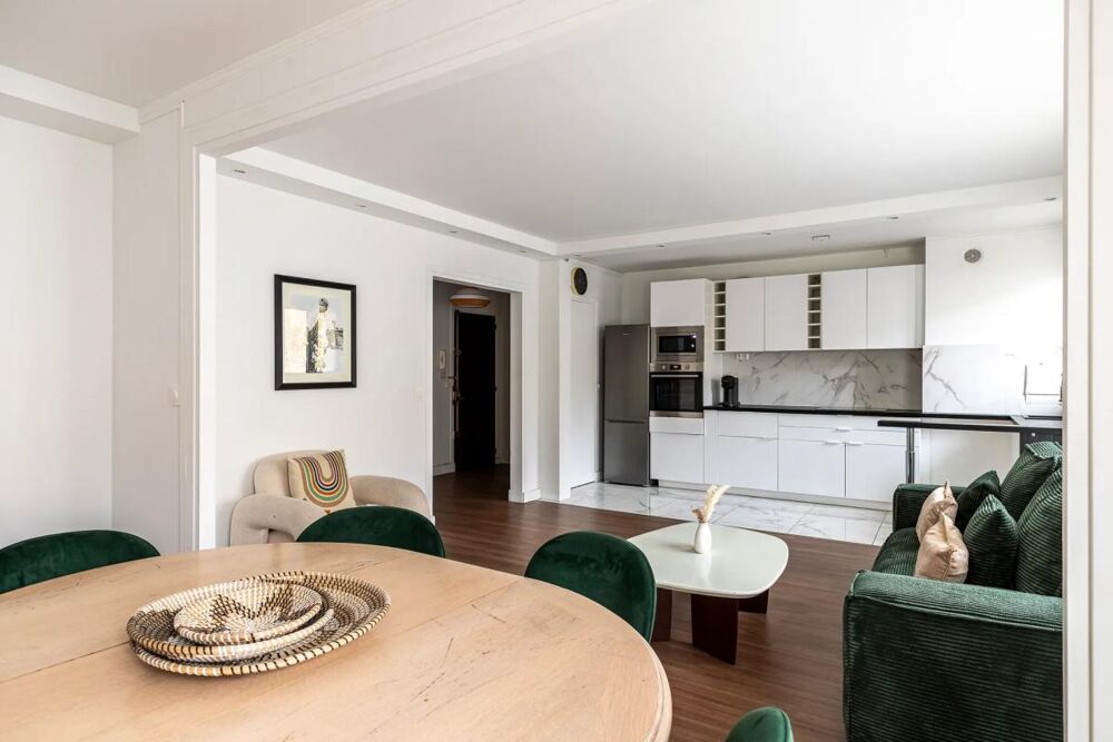 Vente Appartement Lumineux 4 pièces 95m² avec parking - Paris Paris 10