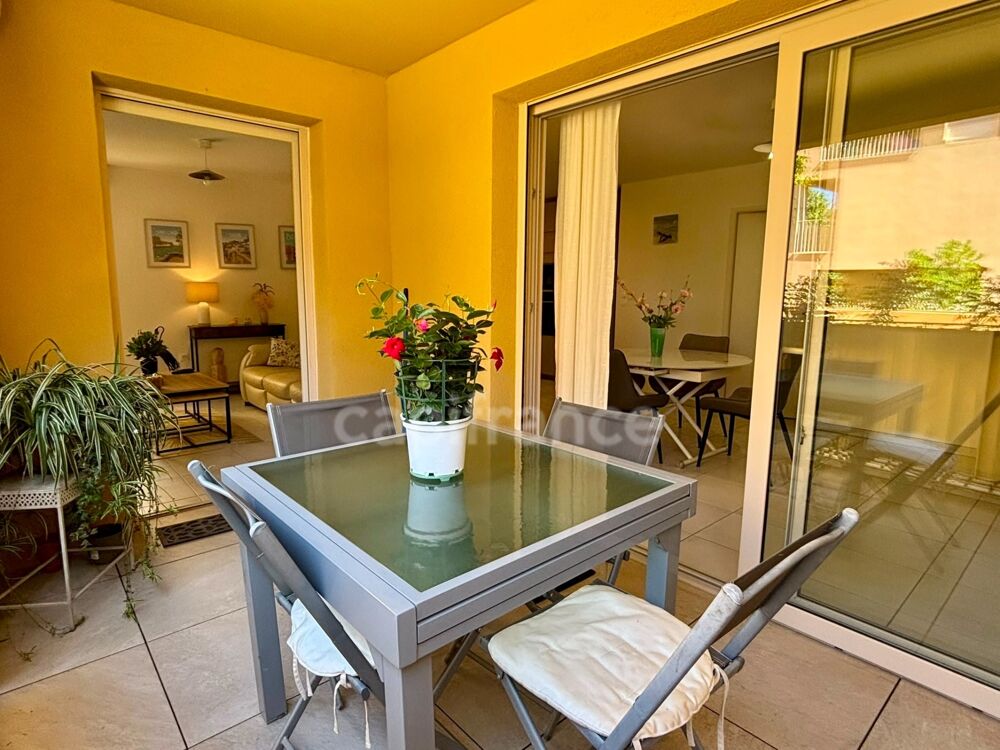 Vente Appartement Appartement à vendre 4 pièces HYERES (83) - Plain pied - 2 parkings - 2 terrasses Hyeres
