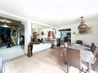  Maison � vendre 15 + pi�ces 553 m�