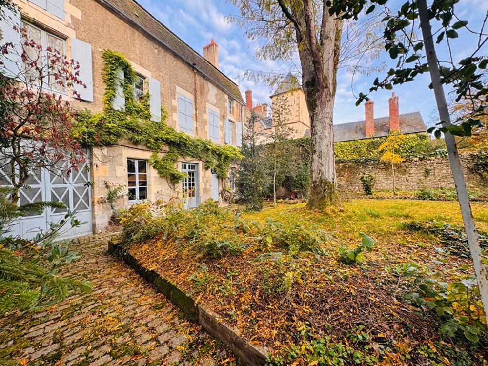Grande maison familiale dans le centre de Prémery
