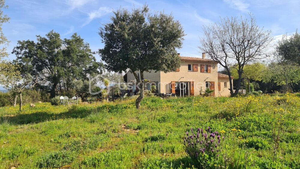 PROPRIÉTÉ DEXCEPTION AU COEUR DES VIGNES  LA GARDE-FREINET
