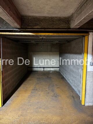  Parking / Garage à vendre 
