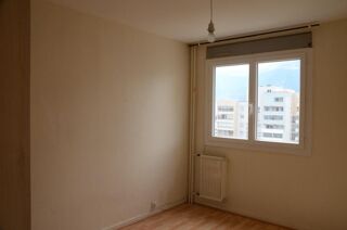  Appartement à louer 4 pièces 71 m²