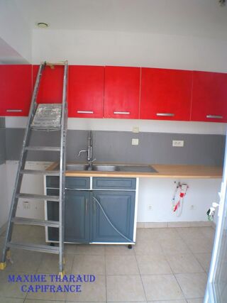  Immeuble  vendre 15 + pices 450 m