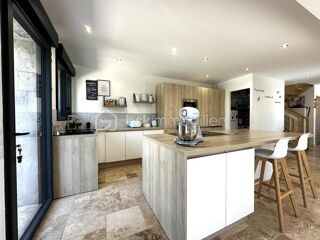  Maison à vendre 9 pièces 245 m²