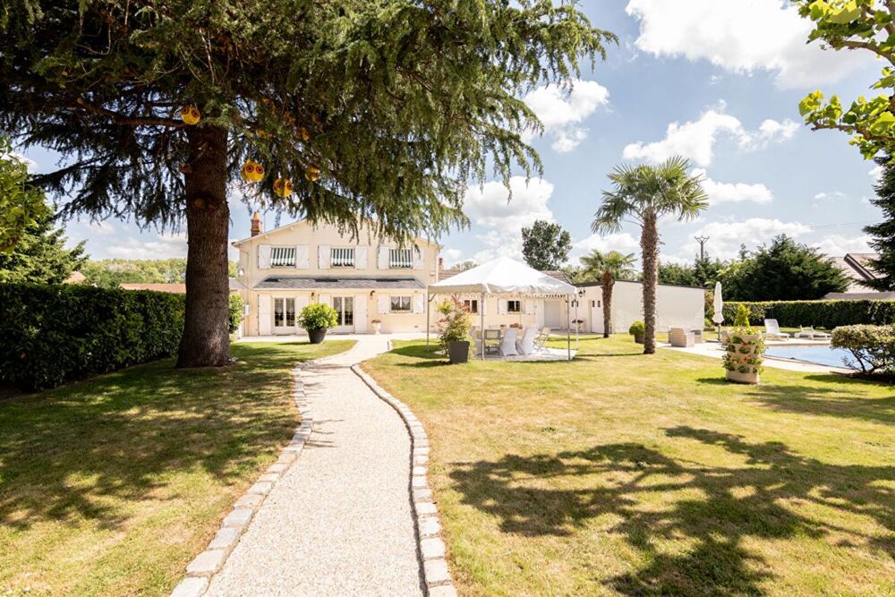 Vente Maison LIEUX UNIQUES ® - PROPRIÉTÉS PRIVÉES PROPOSE MAISON DE 118 M² SUR UN TERRAIN DE 2661 M² PROXIMITÉ C0NTRES Fresnes