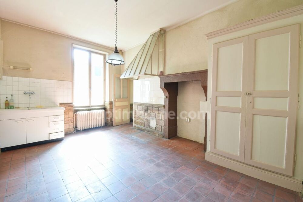Vente Maison *** EXCLUSIVITE *** GRANDE MAISON DE VILLE A RENOVER AVEC TERRAIN, COUR ET DEPENDANCES *** BILLOM 63160 Billom