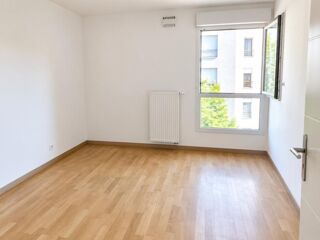 Location Appartement T3 avec balcon, garage et cave à Villeurbanne Villeurbanne