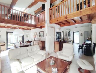  Villa à vendre 6 pièces 204 m²