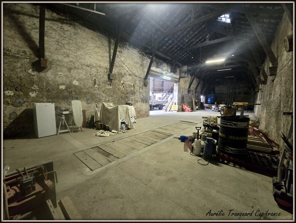   Local/ Atelier + bureau À VENDRE – de 508 m² avec grand terrain clos de 3 737 m² – Emplacement stratégique SAINT JEAN D'ANGELY ( Saint jean d angely