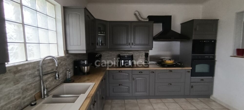 Vente Maison 6 chambres, belle pièce de vie et sous-sol complet Brienon sur armancon