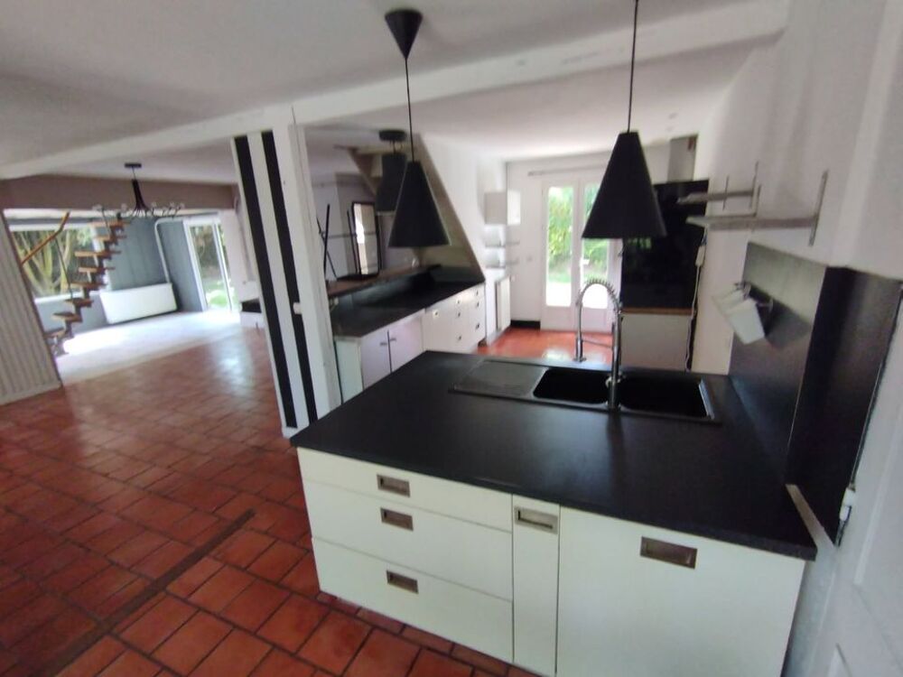 Location Maison Maison de 170m2 à louer sur Cairon Cairon