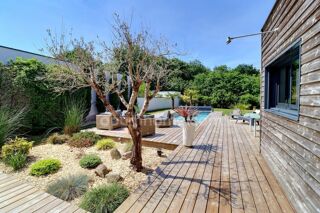 Maison à vendre 6 pièces 197 m²