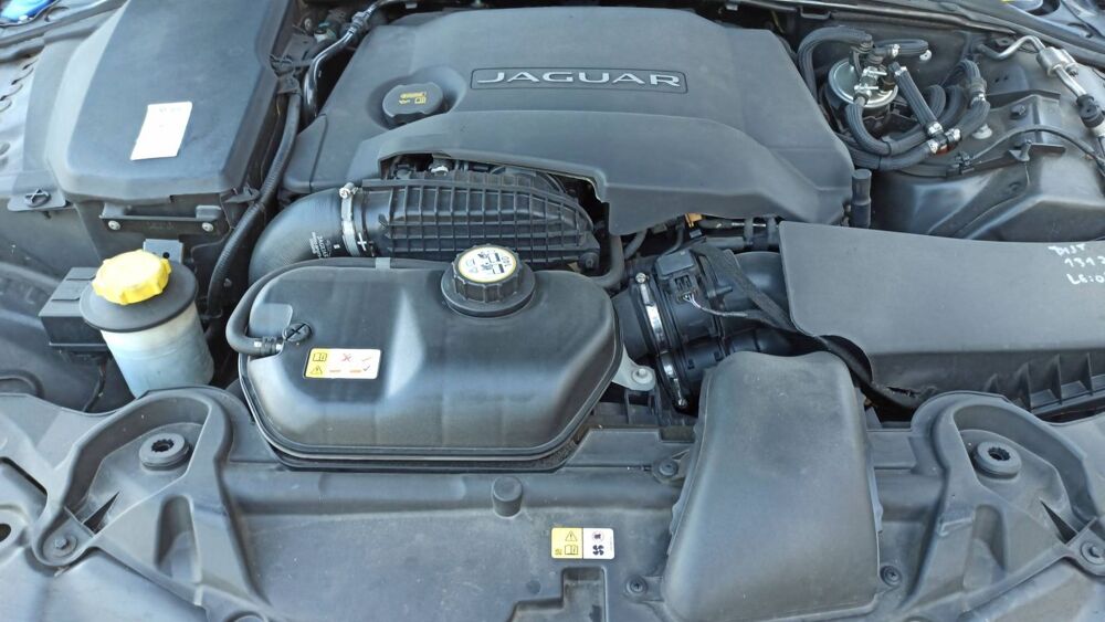 XF 3.0 D 240 BVA R-Sport 2015 occasion 01990 Chaneins