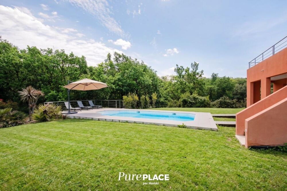 Vente Maison Maison/Villa T6 de 180 m² à Aix-en-ProvenceÉlégante maison contemporaine avec piscine – environnement sécurisé près d'Aix-en-Pro Aix en provence