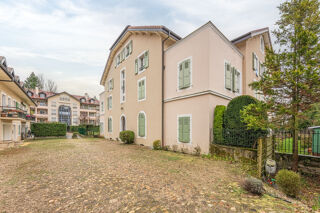  Appartement  vendre 5 pices 195 m