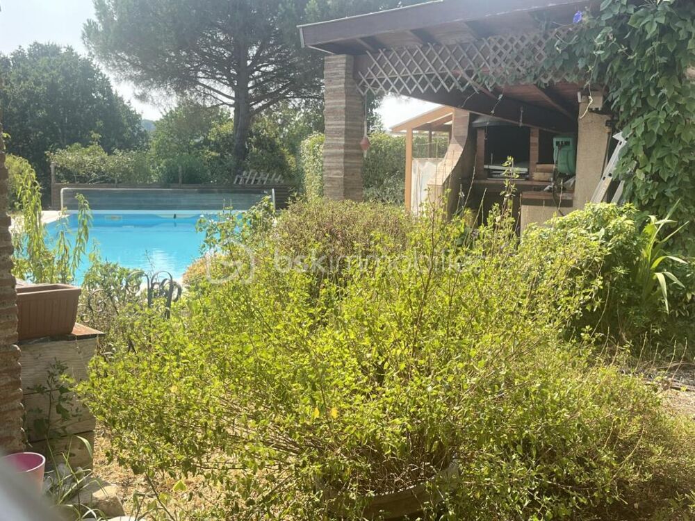 Charme et volume pour cette Toulousaine avec piscine