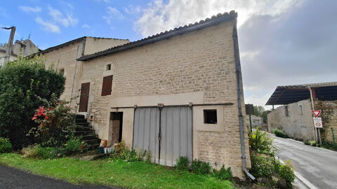 Garage avec pi&egrave;ce et grenier &agrave; vendre VOUHARTE (16) 12500 16330 Vouharte