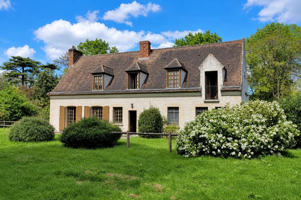 Maison longère à rénover - 10 pièces, 240 m²- sur un parc arboré