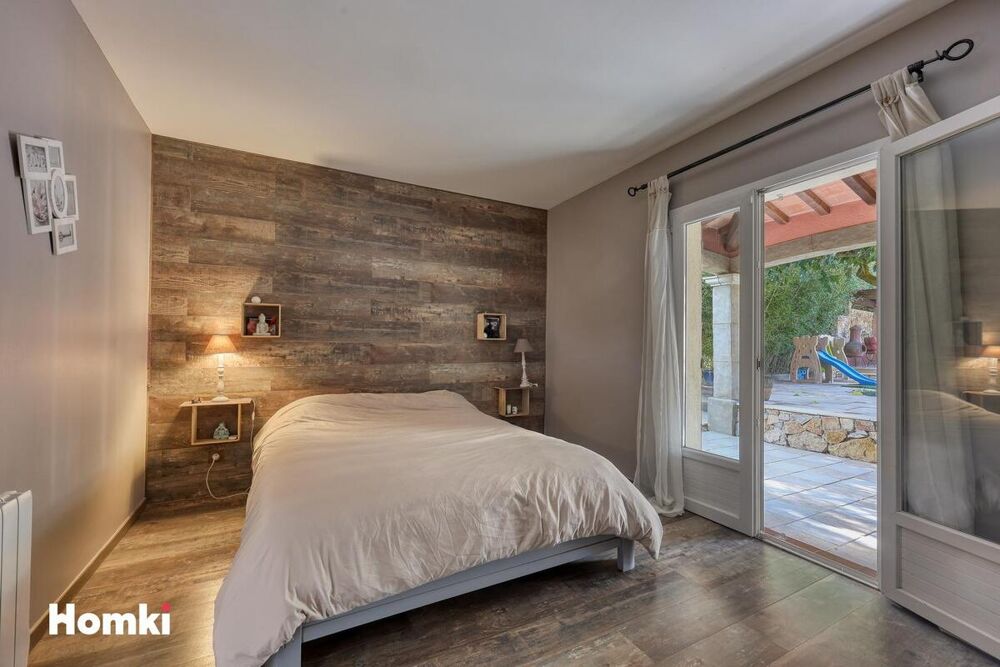 � vendre  Villa Rocbaron (83136)