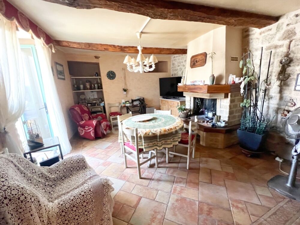 Maison à vendre à Reillanne (04110)  152 m²  4 chambres  Terrasse, balcon et charme provençal