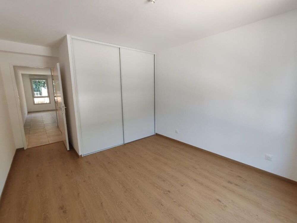 Location Appartement T2 avec jardin et parking à LOZANNE Lozanne