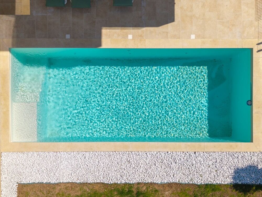 Villa contemporaine récente 8 piéces avec piscine
