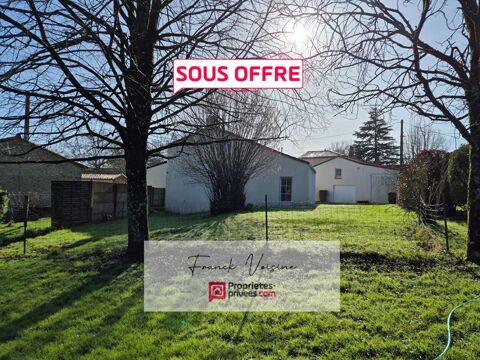   A VENDRE au Boupre, Maison de 111 m2 env avec 4  chambres sur un terrain de 750 m2 env Maison - 6 pice(s) - 111 m