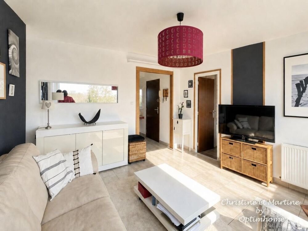 À vendre Clermont-Ferrand  T2 lumineux de 43 m² avec vue dégagée et cave