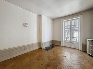  Appartement à louer 5 pièces 133 m²