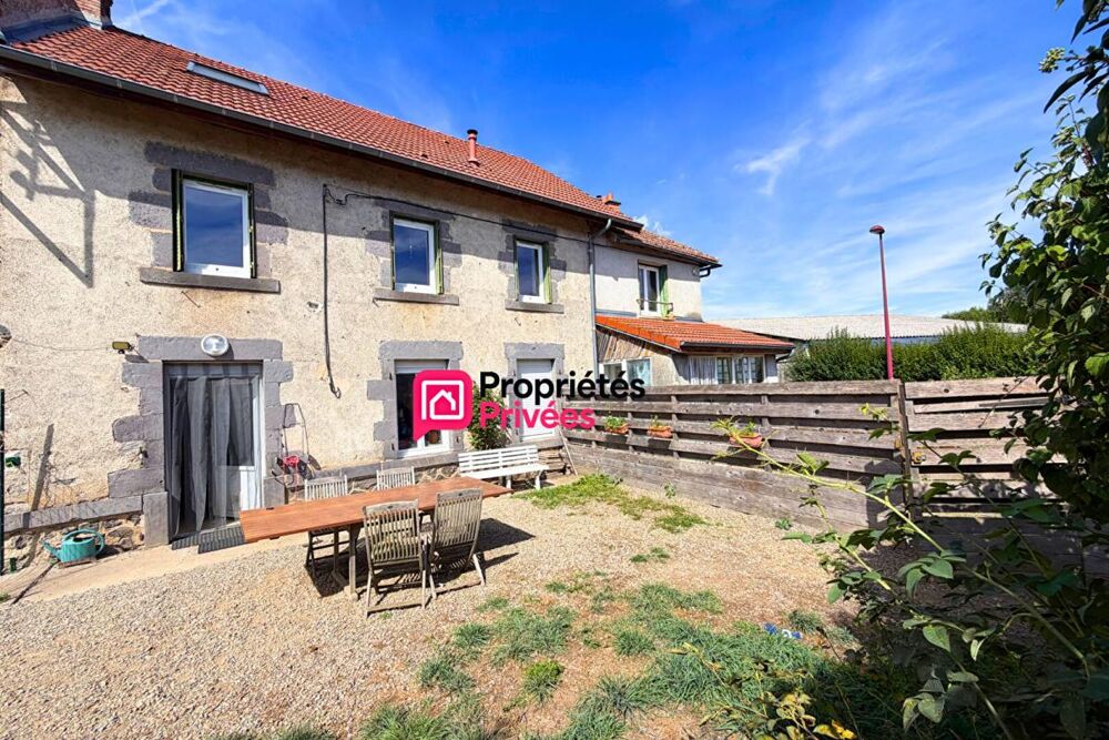 Maison T5 rénovée et Gîte T3 indépendant au coeur de Saint Ours 63230