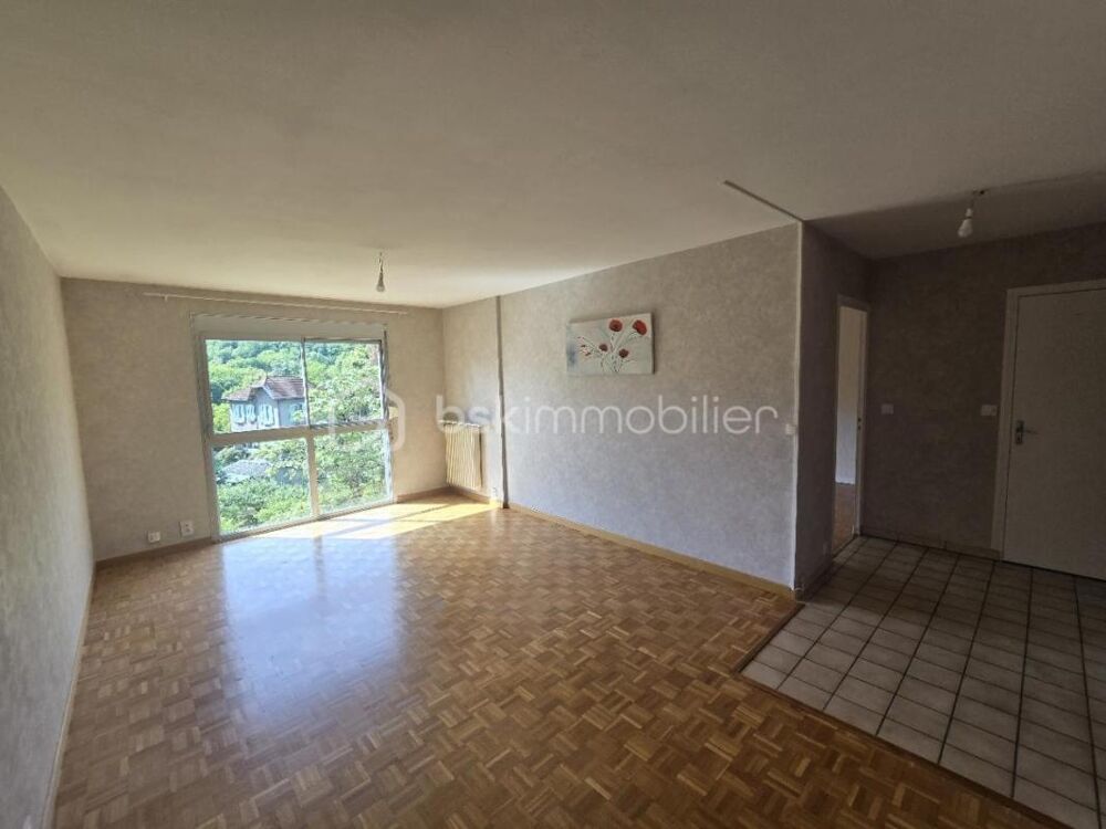 ? T2 lumineux avec balcon, vue imprenable sur un parc arboré  Résidence prisée Les Archers à Vizille