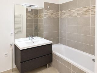  Appartement à louer 3 pièces 57 m²