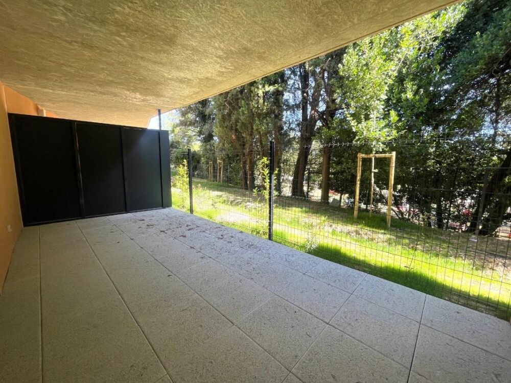 Location Appartement Appartement T3 avec terrasse et parking à Uzès Uzes