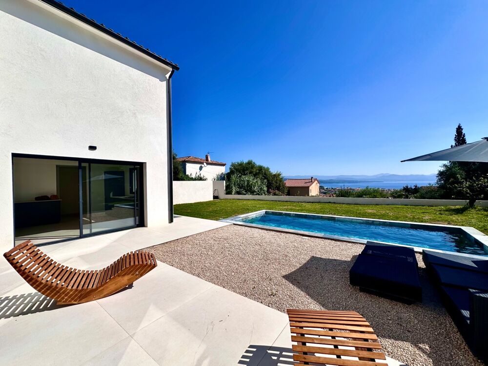 Vente Maison La Ciotat, Maison Contemporaine de 185m2 avec Piscine, Vue panoramique mer à 180°, sur terrain de 737m2 La ciotat