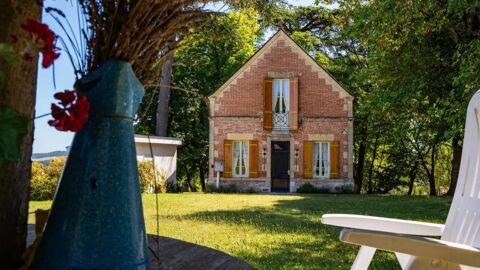   Maison de 7 pi�ces de 200 m� � Monclar Propri�t�/ch�teau - 5 pi�ce(s) - 200 m�