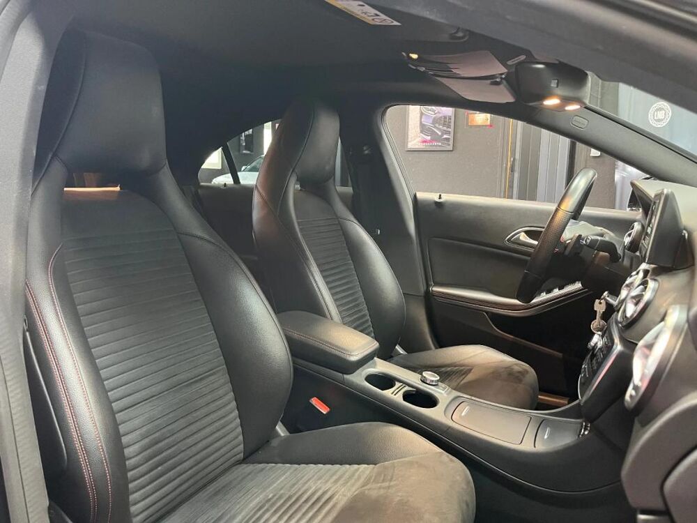 Classe CLA 220 CDI Fascination 7-G DCT A 2013 occasion 06700 Saint Laurent Du Var